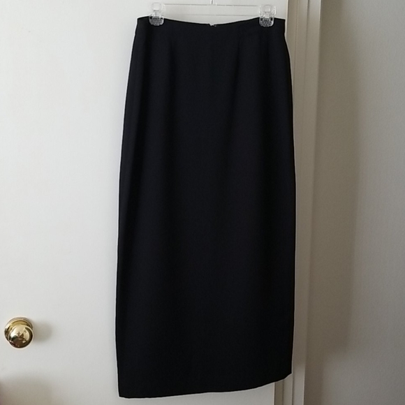Larry Levine skirt. - Picture 1 of 4